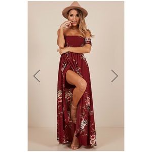 WORN ONCE 👏🏼 wine floral maxi
